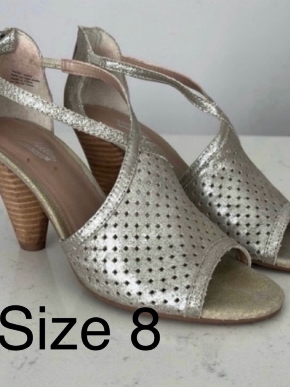 Seychelles Metallic open toe shoes